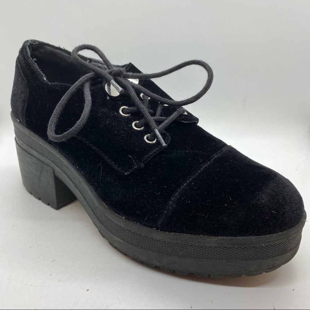 Urban Outfitters Chunky Rubber Sole Platform Velvet Tie Up Oxfords 8